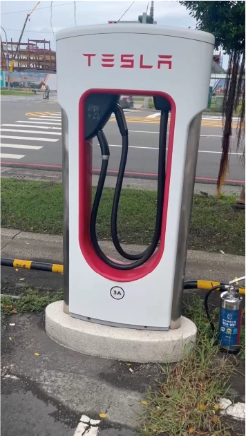導航設定充電站